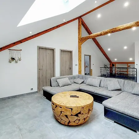 3 Bedroom Gorgeous In Apartment