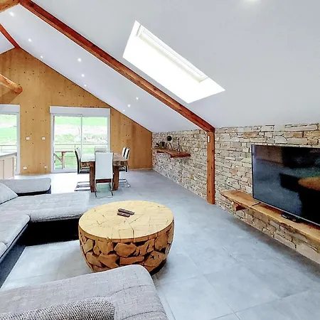 3 Bedroom Gorgeous In Apartment