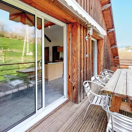 3 Bedroom Gorgeous In Apartment