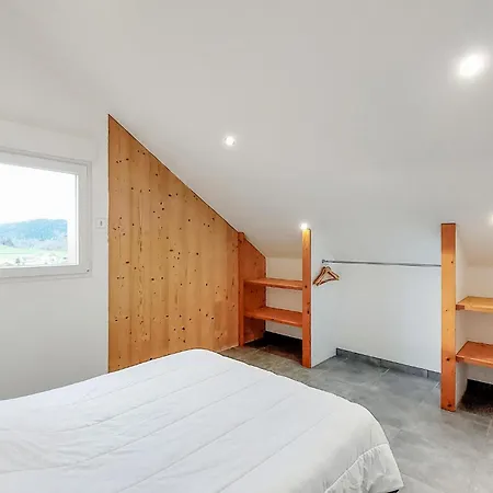 3 Bedroom Gorgeous In Apartment *