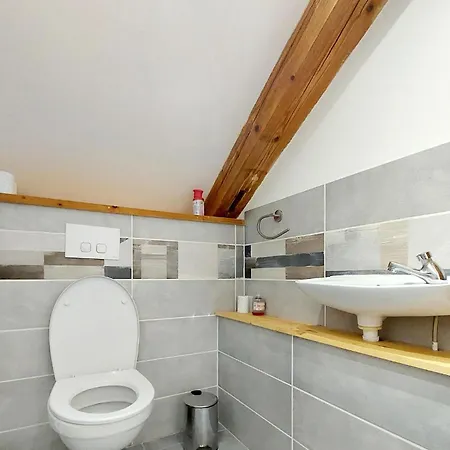 3 Bedroom Gorgeous In Gerbamont